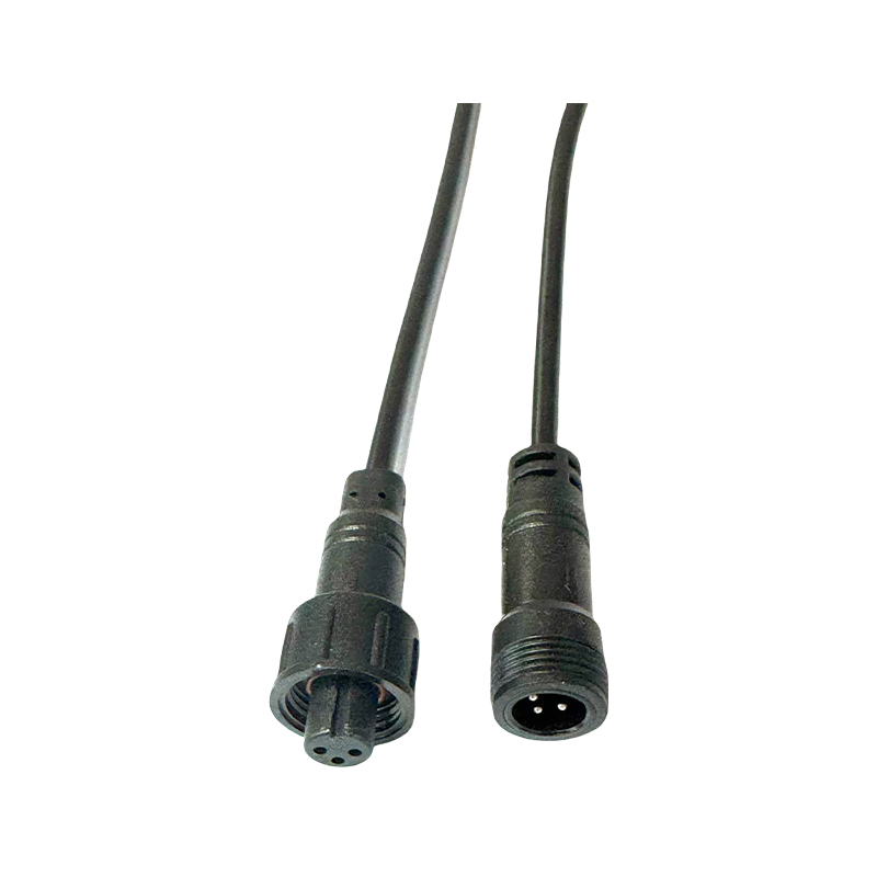 How does the DC cable connector structure ensure long-term sealing reliability?